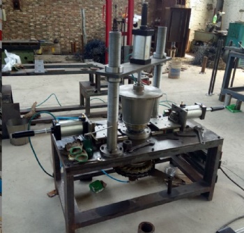 Drum forming machine